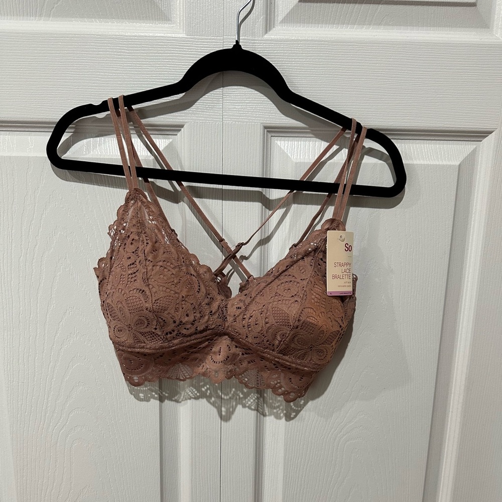 SO Strappy Lace Bralette, New with tags, mauve pink, size XL